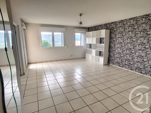 Afficher la photo en grand Appartement F4 à louer - 4 pièces - 71.56 m2 - DEVILLE LES ROUEN - 76 - HAUTE-NORMANDIE - Century 21 Bruno Ferrand