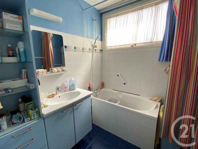 Afficher la photo en grand Appartement F6 à vendre - 5 pièces - 99.4 m2 - MAROMME - 76 - HAUTE-NORMANDIE - Century 21 Bruno Ferrand