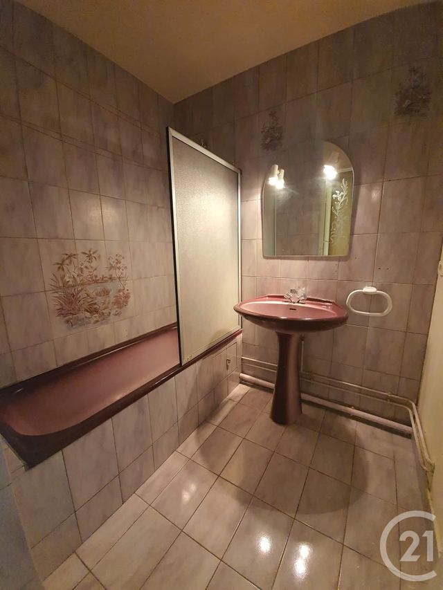 Appartement F3 à vendre - 3 pièces - 66.11 m2 - CANTELEU - 76 - HAUTE-NORMANDIE - Century 21 Bruno Ferrand Appartement F3 à vendre - 3 pièces - 66.11 m2 - CANTELEU - 76 - HAUTE-NORMANDIE - Century 21 Bruno Ferrand