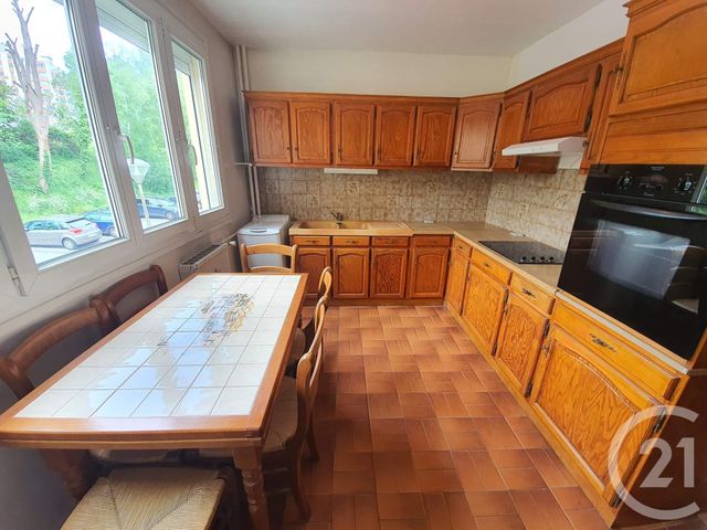Appartement F3 à vendre - 3 pièces - 66.11 m2 - CANTELEU - 76 - HAUTE-NORMANDIE - Century 21 Bruno Ferrand Appartement F3 à vendre - 3 pièces - 66.11 m2 - CANTELEU - 76 - HAUTE-NORMANDIE - Century 21 Bruno Ferrand