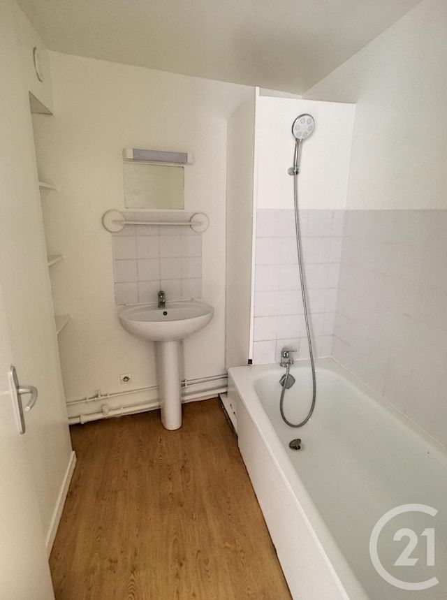 Appartement F3 à louer - 3 pièces - 51.21 m2 - NOTRE DAME DE BONDEVILLE - 76 - HAUTE-NORMANDIE - Century 21 Bruno Ferrand Appartement F3 à louer - 3 pièces - 51.21 m2 - NOTRE DAME DE BONDEVILLE - 76 - HAUTE-NORMANDIE - Century 21 Bruno Ferrand
