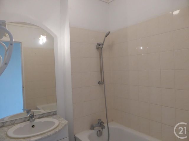 Appartement F3 à louer - 3 pièces - 59.25 m2 - MAROMME - 76 - HAUTE-NORMANDIE - Century 21 Bruno Ferrand Appartement F3 à louer - 3 pièces - 59.25 m2 - MAROMME - 76 - HAUTE-NORMANDIE - Century 21 Bruno Ferrand