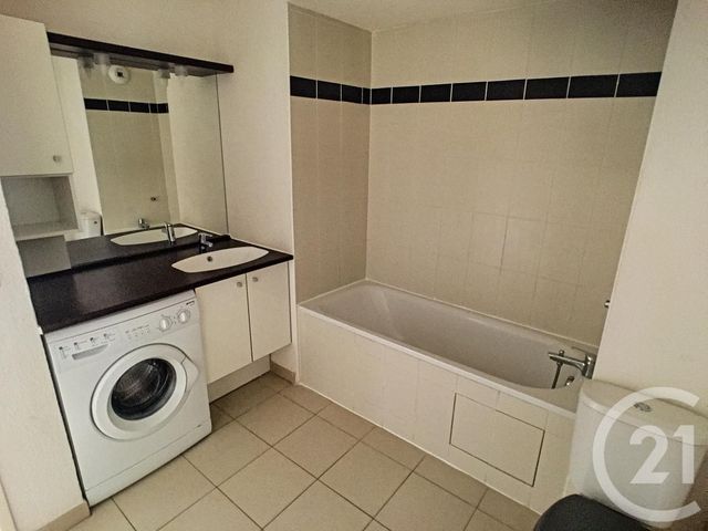 Afficher la photo en grand Appartement F2 à vendre - 2 pièces - 43.62 m2 - AMFREVILLE LA MI VOIE - 76 - HAUTE-NORMANDIE - Century 21 Bruno Ferrand