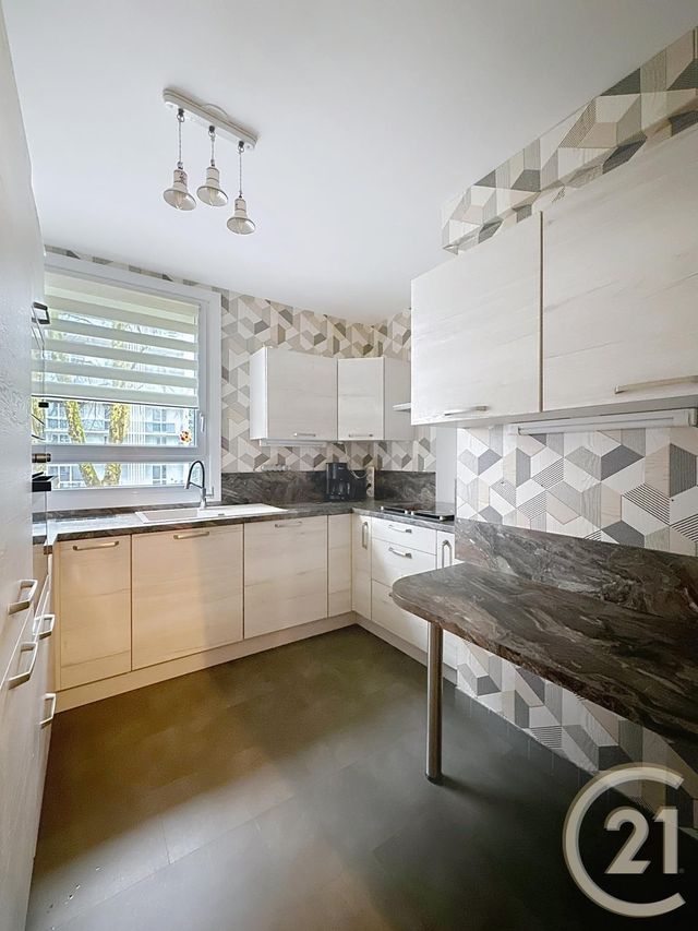 Afficher la photo en grand Appartement F5 à vendre - 5 pièces - 91.87 m2 - MAROMME - 76 - HAUTE-NORMANDIE - Century 21 Bruno Ferrand