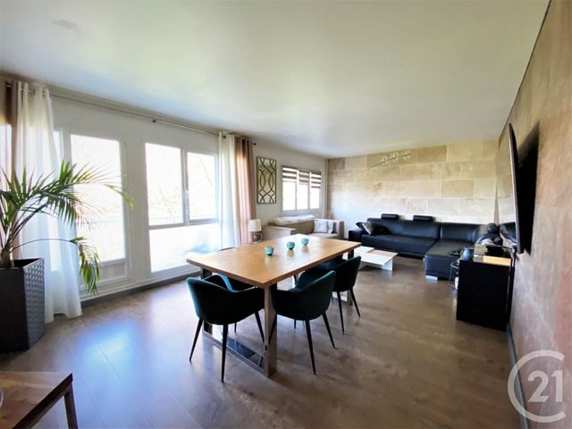 Appartement T4 à vendre - 4 pièces - 80.02 m2 - DEVILLE LES ROUEN - 76 - HAUTE-NORMANDIE - Century 21 Bruno Ferrand