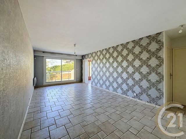 Appartement F3 à vendre - 4 pièces - 62.66 m2 - DEVILLE LES ROUEN - 76 - HAUTE-NORMANDIE - Century 21 Bruno Ferrand