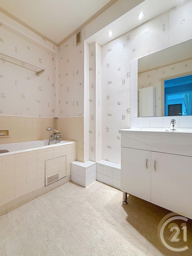 Appartement F4 à vendre - 4 pièces - 78.62 m2 - MAROMME - 76 - HAUTE-NORMANDIE - Century 21 Bruno Ferrand