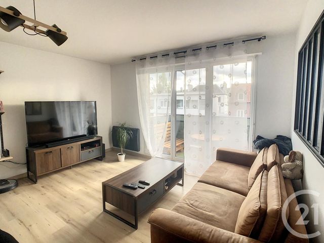 Appartement F3 à louer - 3 pièces - 65.76 m2 - DEVILLE LES ROUEN - 76 - HAUTE-NORMANDIE - Century 21 Bruno Ferrand