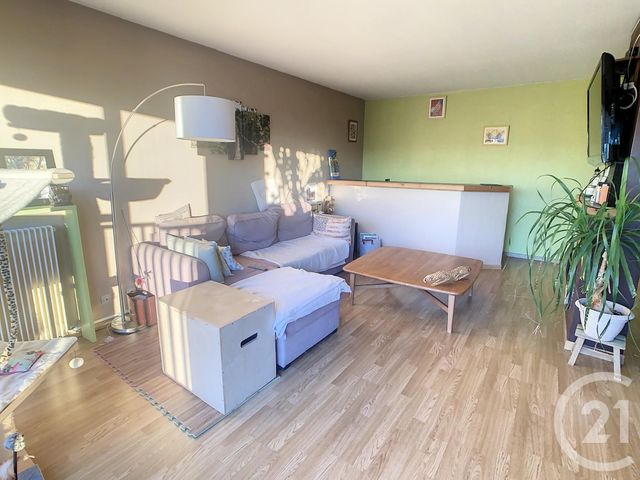 Appartement F3 à louer - 4 pièces - 83.9 m2 - DEVILLE LES ROUEN - 76 - HAUTE-NORMANDIE - Century 21 Bruno Ferrand