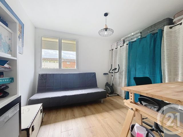 Afficher la photo en grand Appartement F3 à vendre - 3 pièces - 73.9 m2 - DEVILLE LES ROUEN - 76 - HAUTE-NORMANDIE - Century 21 Bruno Ferrand