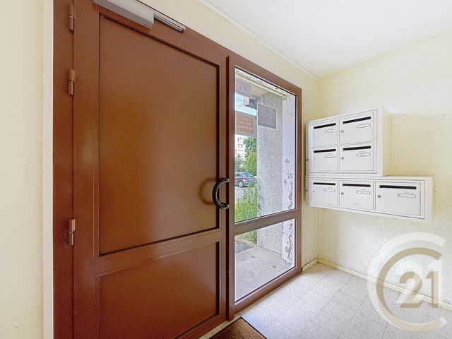 Appartement T3 à vendre - 3 pièces - 60.0 m2 - DEVILLE LES ROUEN - 76 - HAUTE-NORMANDIE - Century 21 Bruno Ferrand