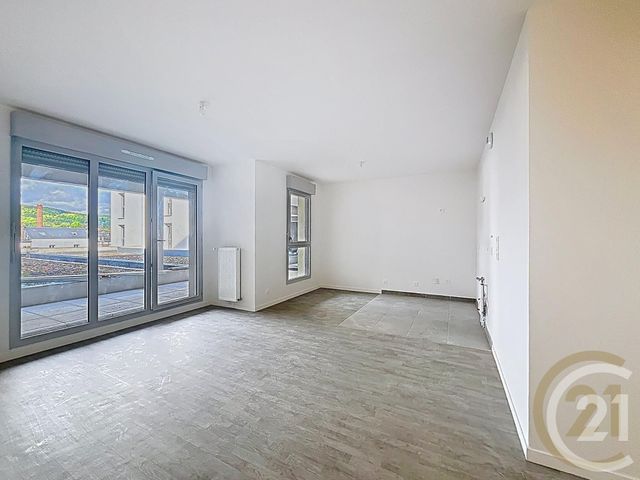 Afficher la photo en grand Appartement F3 à louer - 3 pièces - 64.54 m2 - DEVILLE LES ROUEN - 76 - HAUTE-NORMANDIE - Century 21 Bruno Ferrand