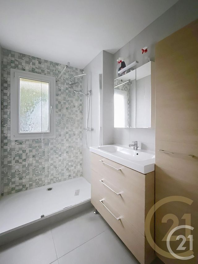 Appartement F4 à vendre - 4 pièces - 75.0 m2 - CANTELEU - 76 - HAUTE-NORMANDIE - Century 21 Bruno Ferrand