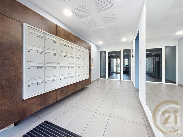 Appartement F3 à vendre - 3 pièces - 65.24 m2 - MONT ST AIGNAN - 76 - HAUTE-NORMANDIE - Century 21 Bruno Ferrand