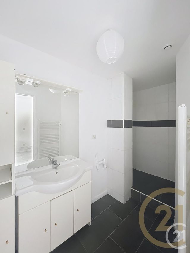 Appartement F3 à louer - 3 pièces - 42.9 m2 - ROUEN - 76 - HAUTE-NORMANDIE - Century 21 Bruno Ferrand