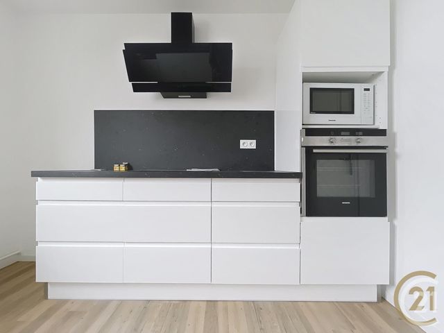 Appartement F2 à louer - 2 pièces - 57.6 m2 - DEVILLE LES ROUEN - 76 - HAUTE-NORMANDIE - Century 21 Bruno Ferrand