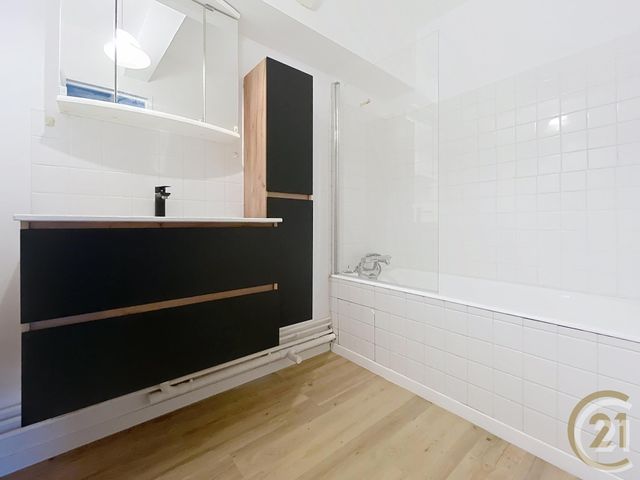 Appartement F2 à louer - 2 pièces - 57.6 m2 - DEVILLE LES ROUEN - 76 - HAUTE-NORMANDIE - Century 21 Bruno Ferrand