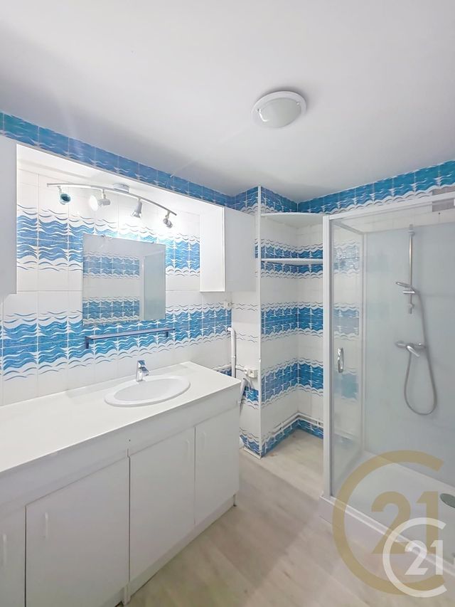 Appartement F4 à louer - 4 pièces - 77.94 m2 - DEVILLE LES ROUEN - 76 - HAUTE-NORMANDIE - Century 21 Bruno Ferrand