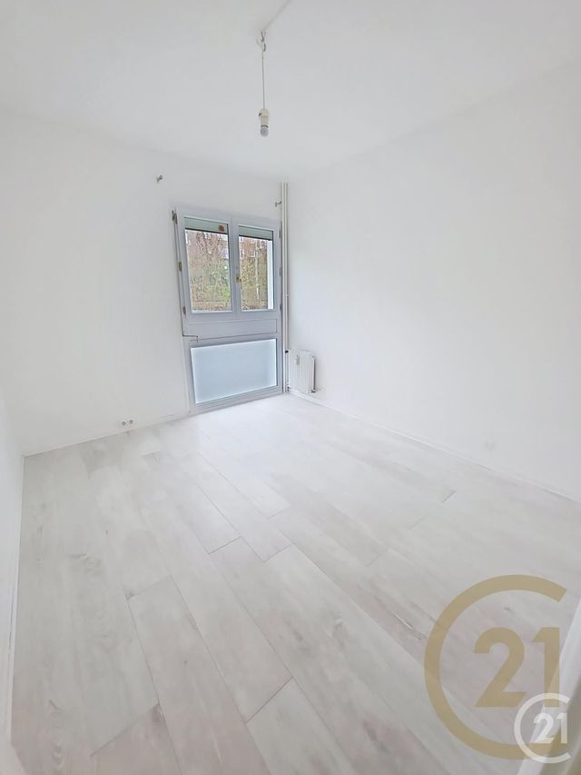 Appartement F4 à louer - 4 pièces - 77.94 m2 - DEVILLE LES ROUEN - 76 - HAUTE-NORMANDIE - Century 21 Bruno Ferrand