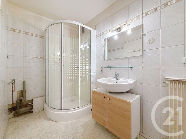 Appartement F5 à vendre - 5 pièces - 83.0 m2 - DEVILLE LES ROUEN - 76 - HAUTE-NORMANDIE - Century 21 Bruno Ferrand