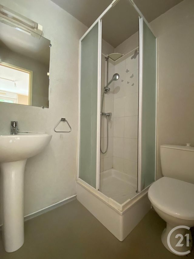 Appartement F2 à louer - 2 pièces - 40.1 m2 - DEVILLE LES ROUEN - 76 - HAUTE-NORMANDIE - Century 21 Bruno Ferrand