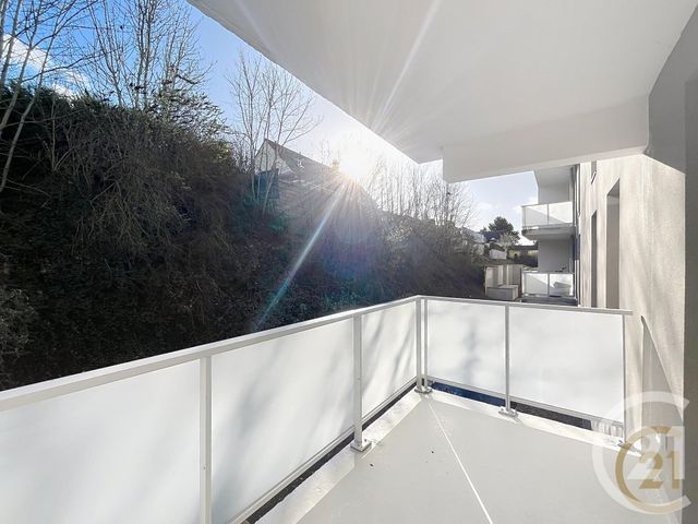 Appartement T3 à louer - 3 pièces - 61.06 m2 - DEVILLE LES ROUEN - 76 - HAUTE-NORMANDIE - Century 21 Bruno Ferrand