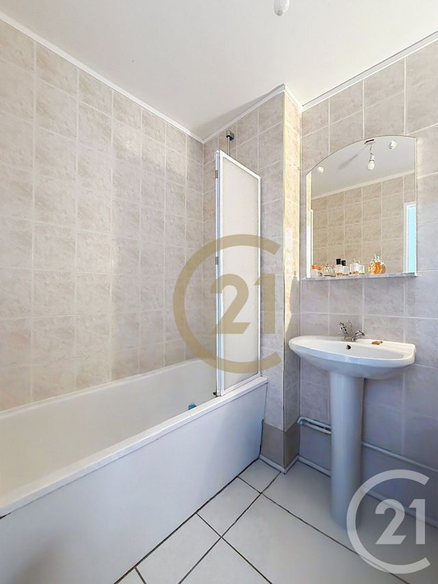 Appartement F3 à vendre - 4 pièces - 71.78 m2 - MAROMME - 76 - HAUTE-NORMANDIE - Century 21 Bruno Ferrand