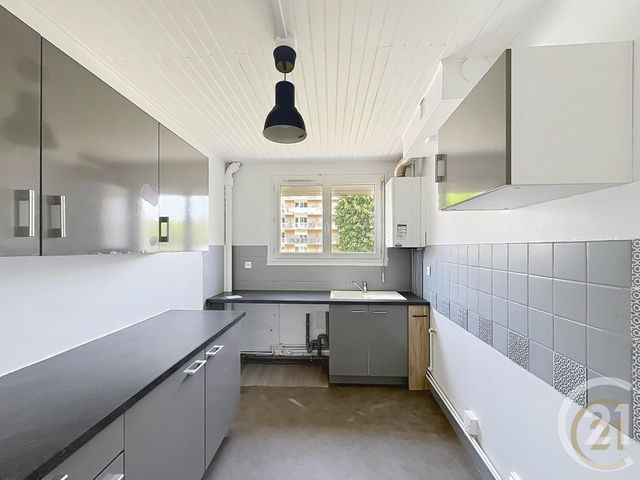 Appartement F3 à louer - 3 pièces - 67.48 m2 - MAROMME - 76 - HAUTE-NORMANDIE - Century 21 Bruno Ferrand