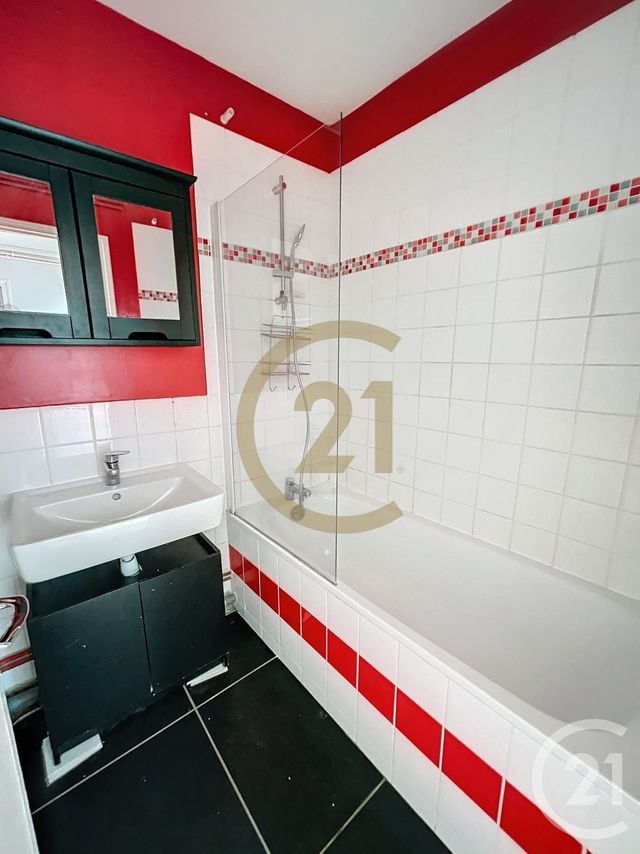 Appartement F3 à louer - 3 pièces - 67.48 m2 - MAROMME - 76 - HAUTE-NORMANDIE - Century 21 Bruno Ferrand