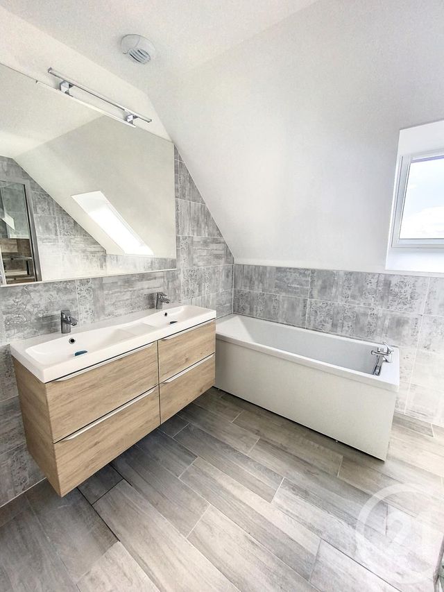 maison à louer - 7 pièces - 129.26 m2 - LA VAUPALIERE - 76 - HAUTE-NORMANDIE - Century 21 Bruno Ferrand