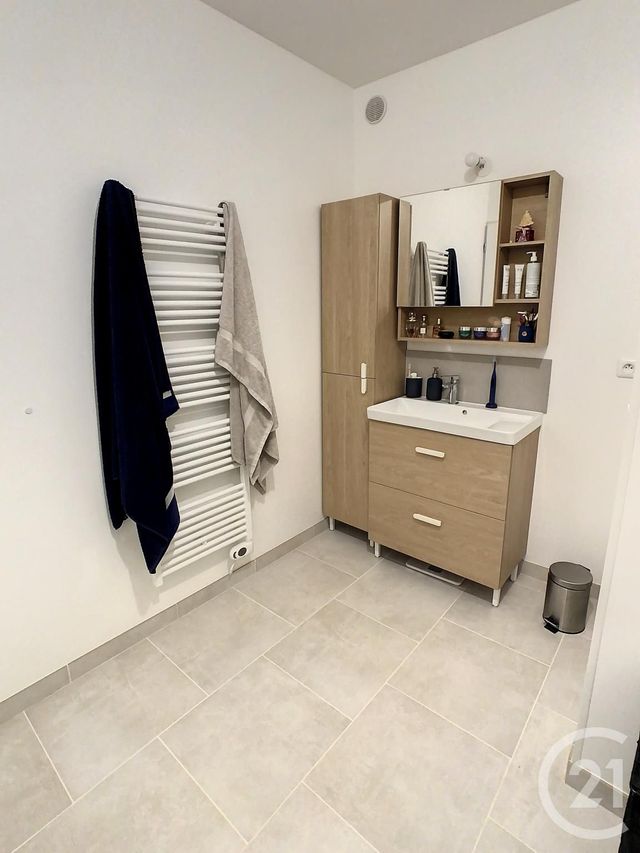 Appartement F2 à louer - 2 pièces - 68.15 m2 - DEVILLE LES ROUEN - 76 - HAUTE-NORMANDIE - Century 21 Bruno Ferrand