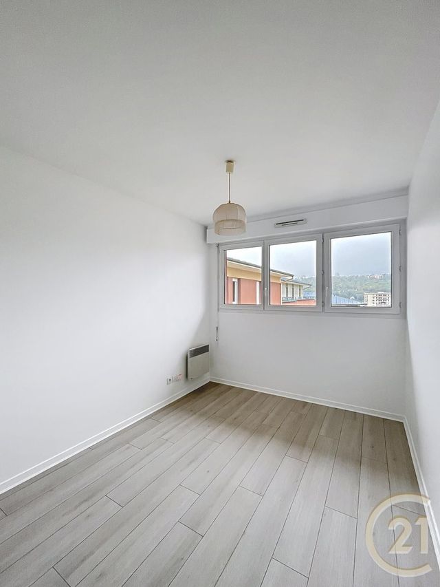 Appartement F4 à louer - 4 pièces - 73.23 m2 - DEVILLE LES ROUEN - 76 - HAUTE-NORMANDIE - Century 21 Bruno Ferrand