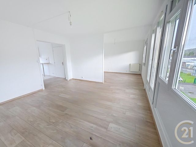 Appartement F3 à louer - 4 pièces - 67.99 m2 - DEVILLE LES ROUEN - 76 - HAUTE-NORMANDIE - Century 21 Bruno Ferrand