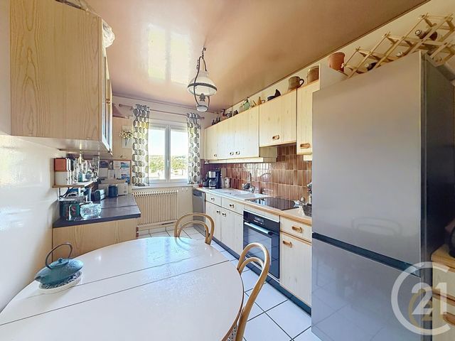 Appartement F5 à vendre - 5 pièces - 92.54 m2 - DEVILLE LES ROUEN - 76 - HAUTE-NORMANDIE - Century 21 Bruno Ferrand