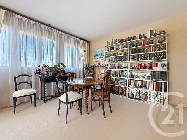 Appartement F5 à vendre - 5 pièces - 92.54 m2 - DEVILLE LES ROUEN - 76 - HAUTE-NORMANDIE - Century 21 Bruno Ferrand