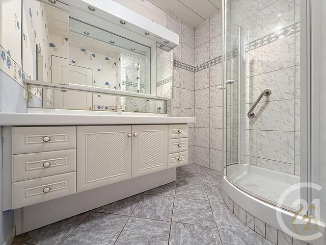 Appartement F4 à vendre - 4 pièces - 83.77 m2 - LE GRAND QUEVILLY - 76 - HAUTE-NORMANDIE - Century 21 Bruno Ferrand