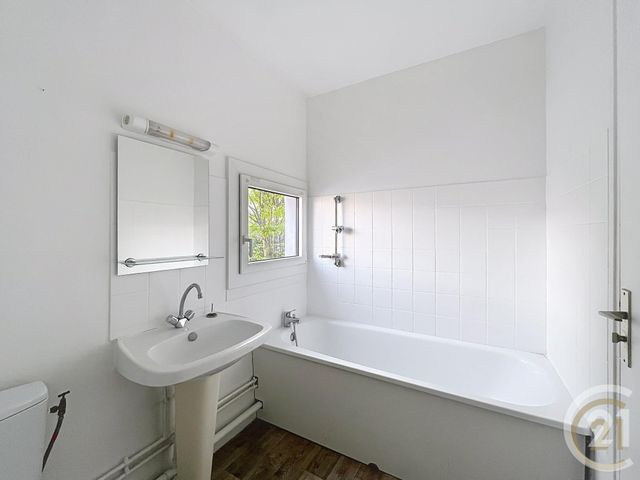 Appartement F1 à louer - 1 pièce - 34.8 m2 - MAROMME - 76 - HAUTE-NORMANDIE - Century 21 Bruno Ferrand