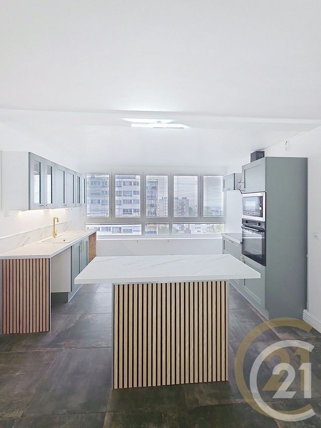 Appartement F4 à louer - 4 pièces - 80.56 m2 - MONT ST AIGNAN - 76 - HAUTE-NORMANDIE - Century 21 Bruno Ferrand