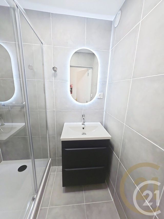 Appartement F4 à louer - 4 pièces - 80.56 m2 - MONT ST AIGNAN - 76 - HAUTE-NORMANDIE - Century 21 Bruno Ferrand