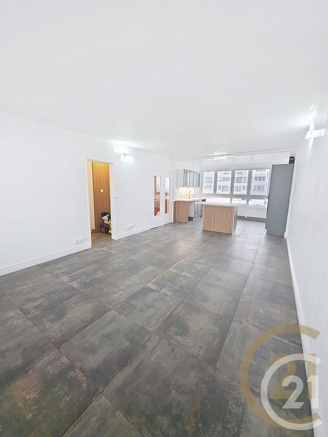 Appartement F4 à louer - 4 pièces - 80.56 m2 - MONT ST AIGNAN - 76 - HAUTE-NORMANDIE - Century 21 Bruno Ferrand