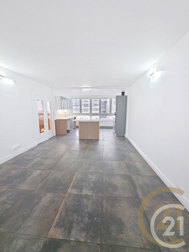 Appartement F4 à louer - 4 pièces - 80.56 m2 - MONT ST AIGNAN - 76 - HAUTE-NORMANDIE - Century 21 Bruno Ferrand