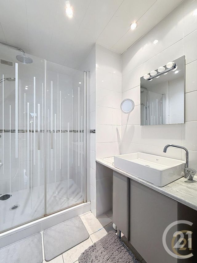 Appartement F2 à vendre - 2 pièces - 51.57 m2 - DEVILLE LES ROUEN - 76 - HAUTE-NORMANDIE - Century 21 Bruno Ferrand