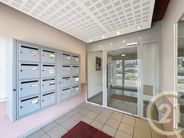 Appartement F3 à vendre - 3 pièces - 61.87 m2 - LE PETIT QUEVILLY - 76 - HAUTE-NORMANDIE - Century 21 Bruno Ferrand