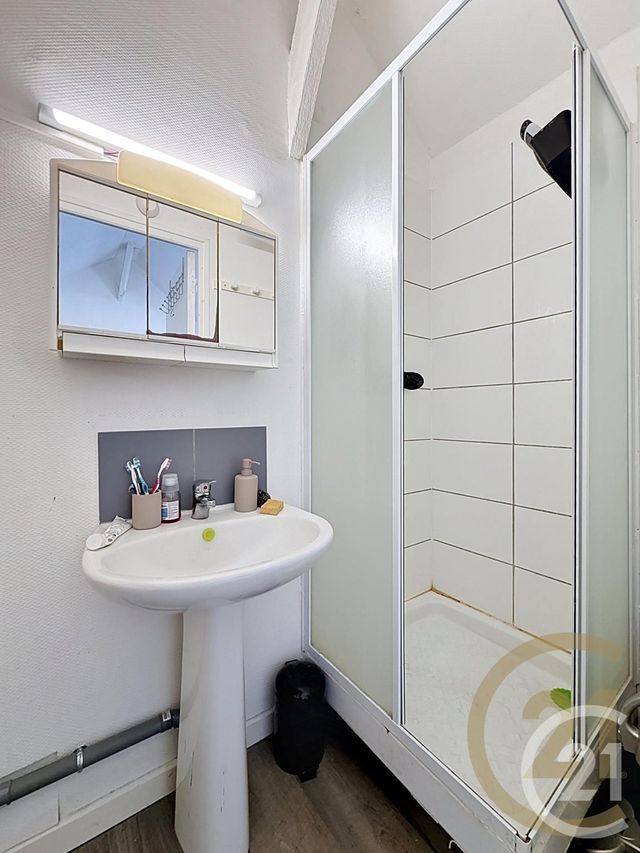 Appartement F1 bis à vendre - 2 pièces - 15.0 m2 - DEVILLE LES ROUEN - 76 - HAUTE-NORMANDIE - Century 21 Bruno Ferrand