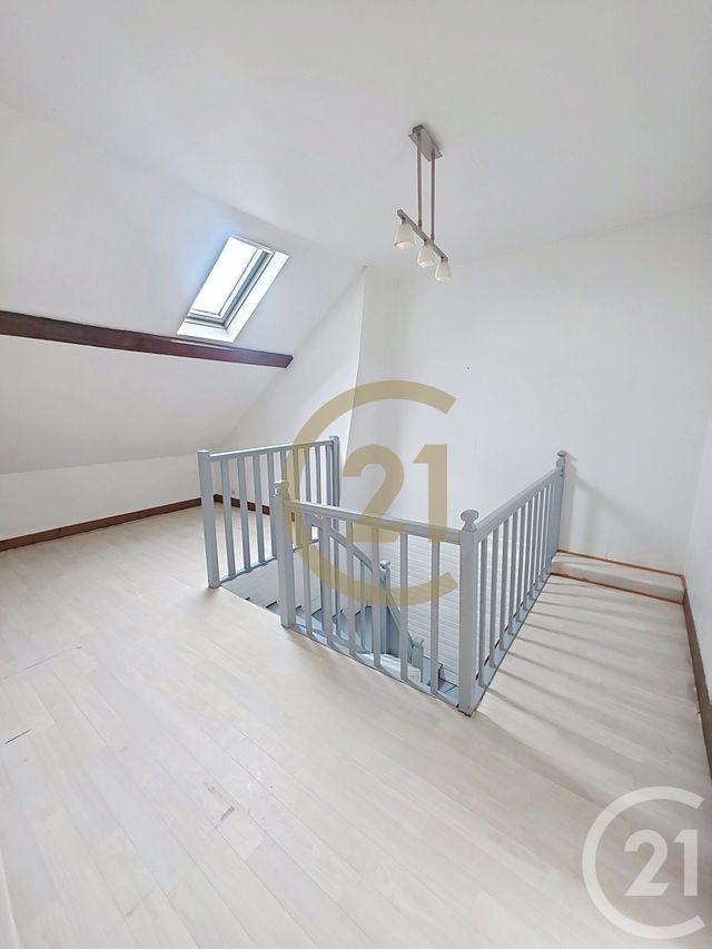Appartement F5 à louer - 5 pièces - 139.27 m2 - MALAUNAY - 76 - HAUTE-NORMANDIE - Century 21 Bruno Ferrand