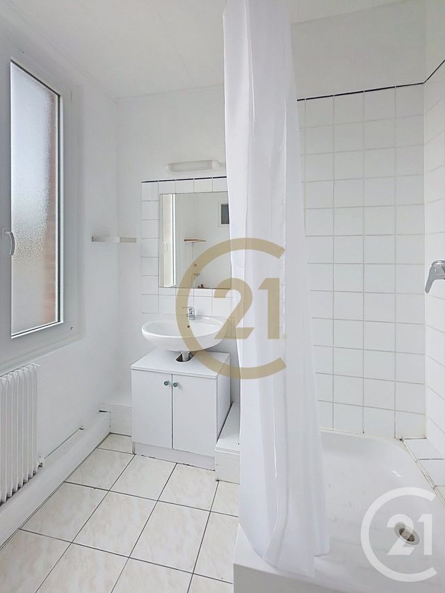 Appartement F5 à louer - 5 pièces - 139.27 m2 - MALAUNAY - 76 - HAUTE-NORMANDIE - Century 21 Bruno Ferrand