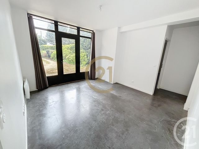 Appartement F3 à louer - 3 pièces - 68.14 m2 - MALAUNAY - 76 - HAUTE-NORMANDIE - Century 21 Bruno Ferrand