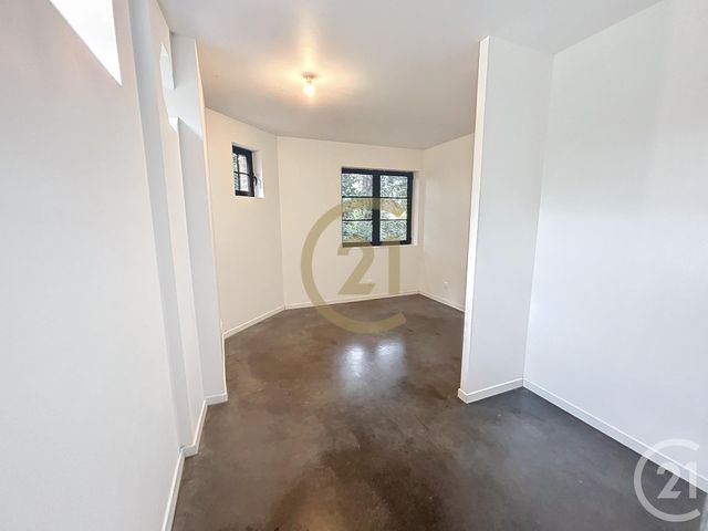 Appartement F3 à louer - 3 pièces - 68.14 m2 - MALAUNAY - 76 - HAUTE-NORMANDIE - Century 21 Bruno Ferrand