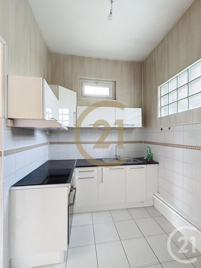 Appartement F3 à louer - 3 pièces - 60.58 m2 - MALAUNAY - 76 - HAUTE-NORMANDIE - Century 21 Bruno Ferrand