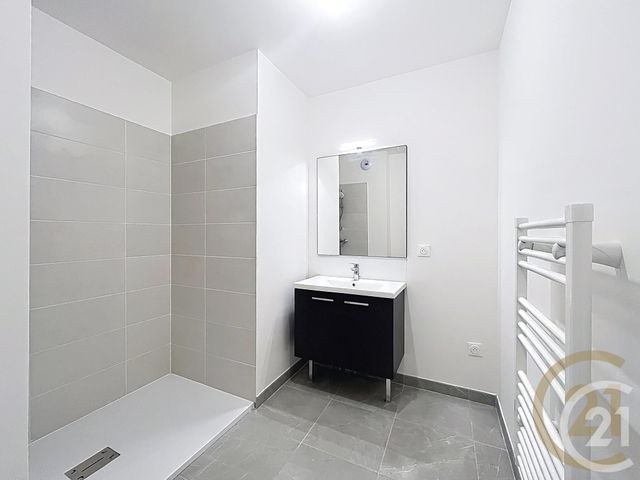 Appartement F3 à louer - 3 pièces - 64.54 m2 - DEVILLE LES ROUEN - 76 - HAUTE-NORMANDIE - Century 21 Bruno Ferrand